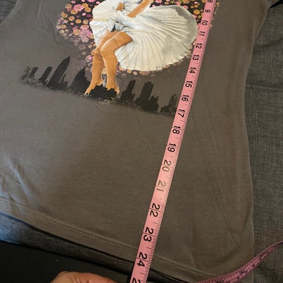 Grey Marilyn Monroe White Dress Tee - Picture 6 of 6